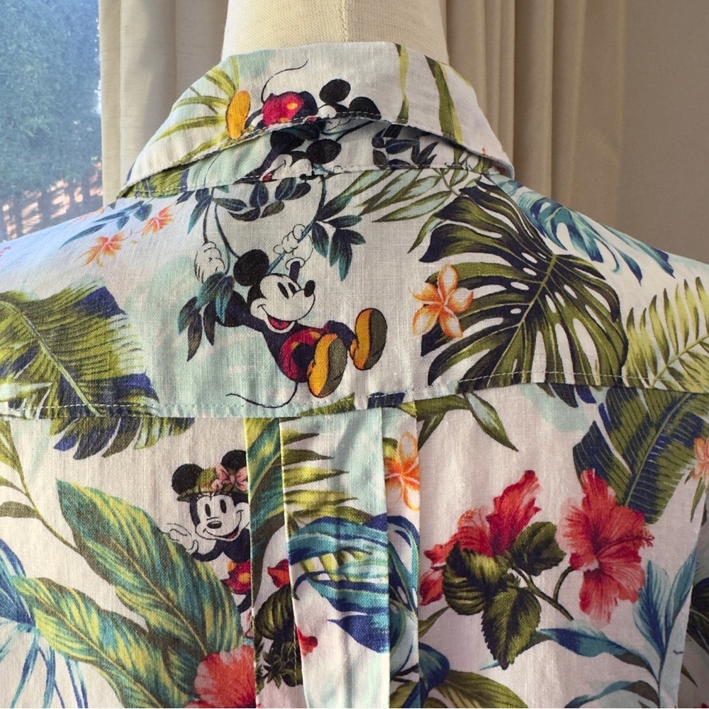 Disney Tommy Bahama Jungle Jubilee Camp Shirt Medium - Picture 8 of 13